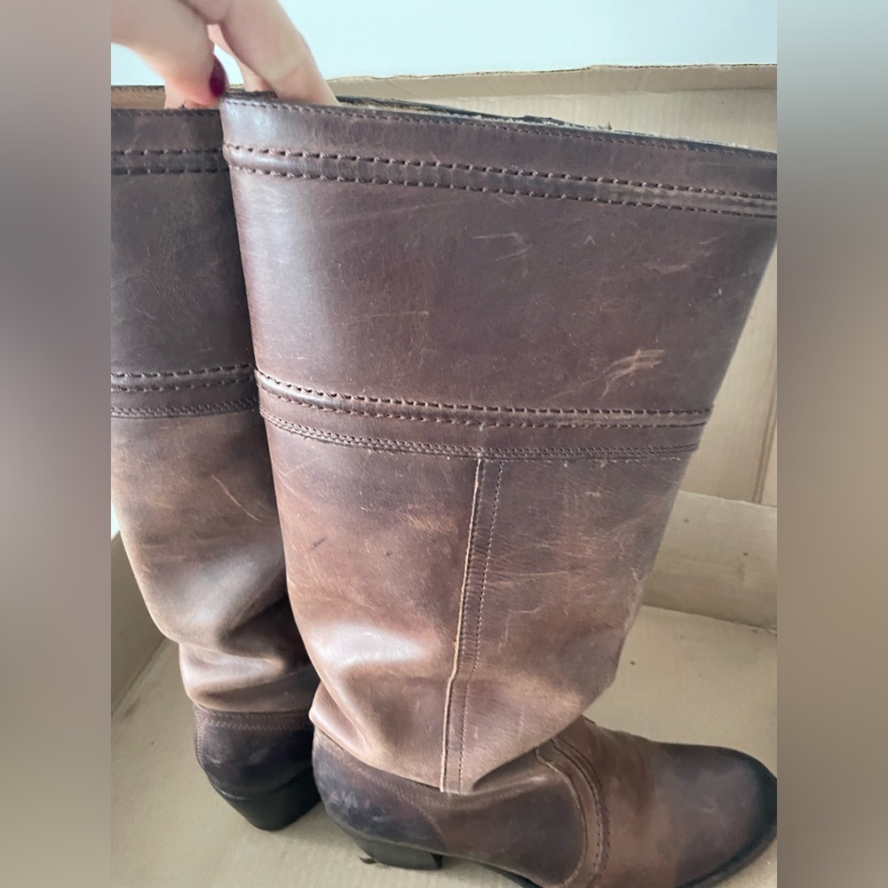 Frye western style brown boots